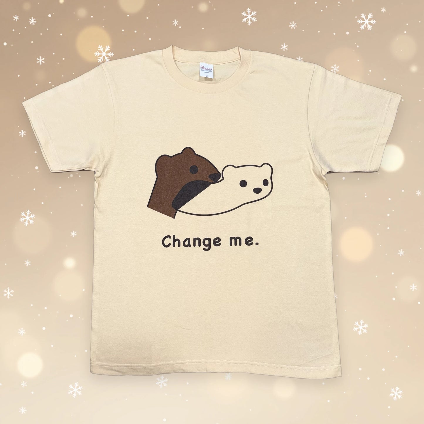 夏毛と冬毛のおこじょ（オコジョ）をプリントしたTシャツ「Change me.」ナチュラル｜okojoya